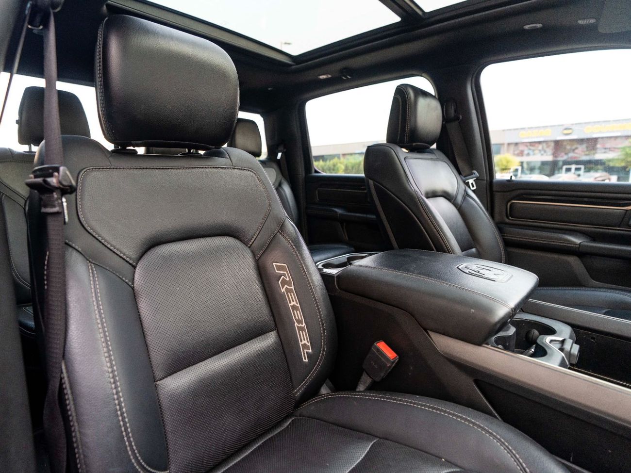 رام 1500 Rebel Crew Cab 5.7L