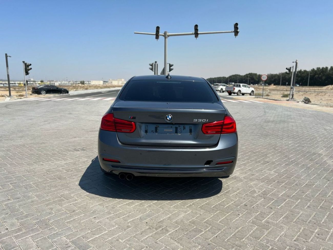 بي أم دبليو 330i Std 2.0L German import