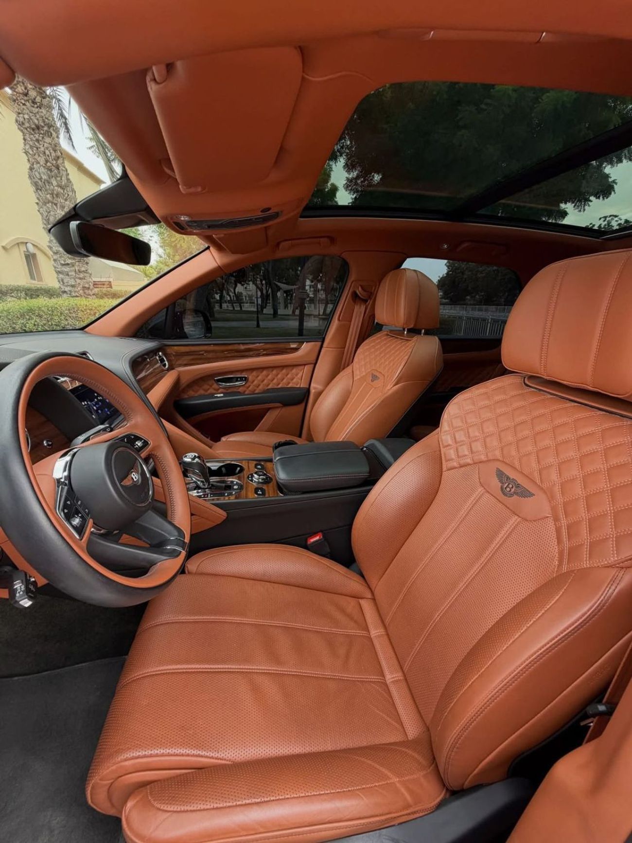 Bentley Bentayga Bentley Bentayga V8 Gcc specs from Habtoor Done