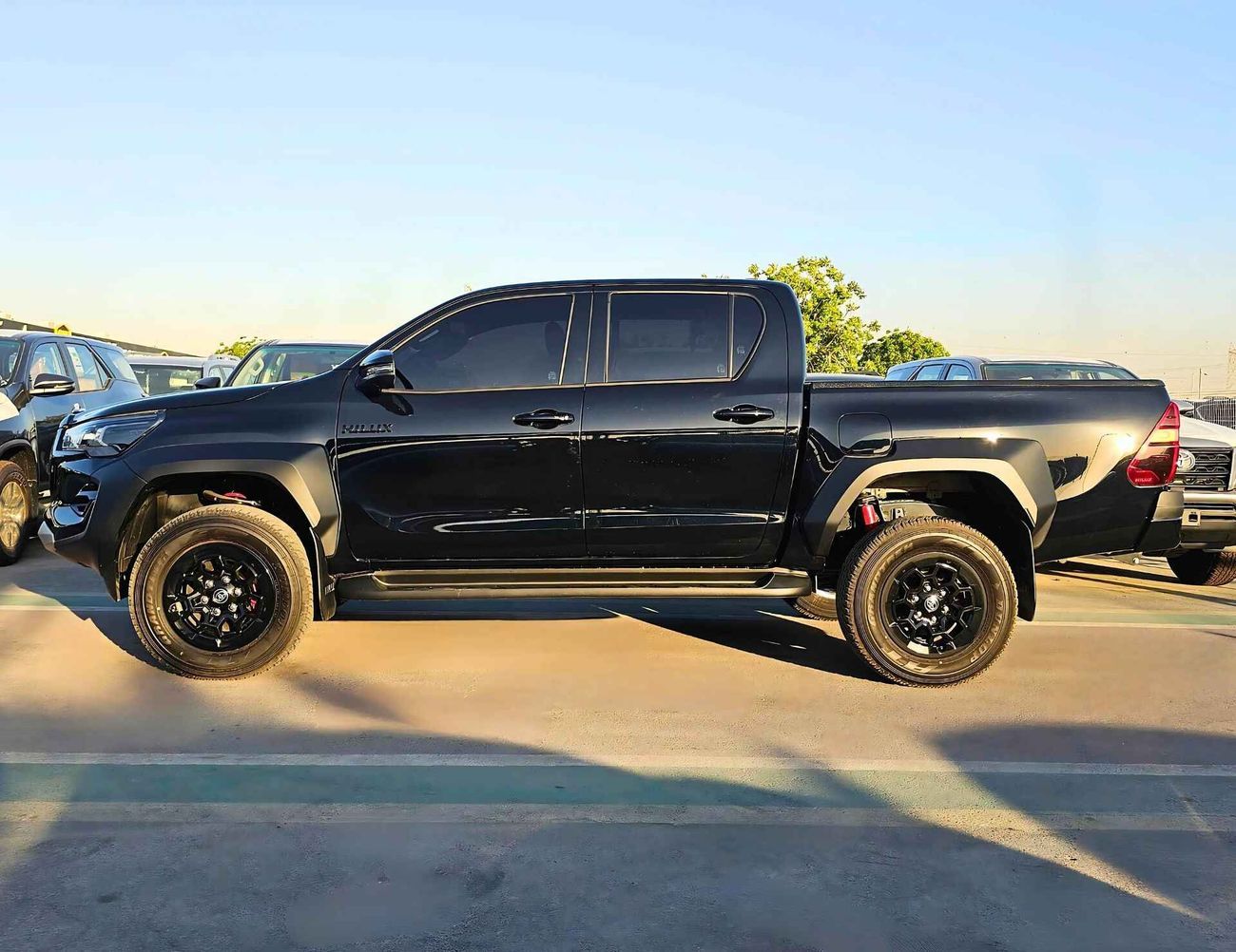 تويوتا هيلوكس GR SPORT REVO / 2.8L DIESEL / A/T / 360*CAMERA / FULL OPTION   (CODE # 69066)