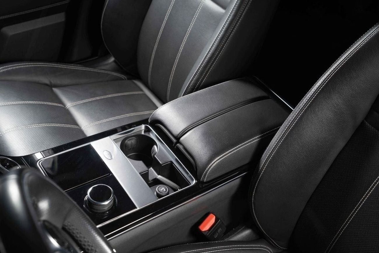 Land Rover Range Rover Velar P250 2.0L (250 HP) 2019-RANGE ROVER VELAR R DYNAMIC P250-GCC-FSH WITH AL TAYER-WARRANTY TILL 01/03/2