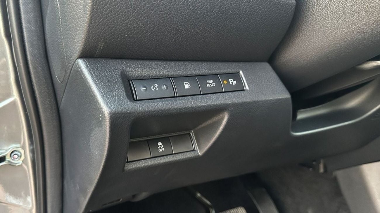 Nissan XTerra NISSAN X-TERRA 2.5L 4WD P 7S PLATINUM AT (Export Only)