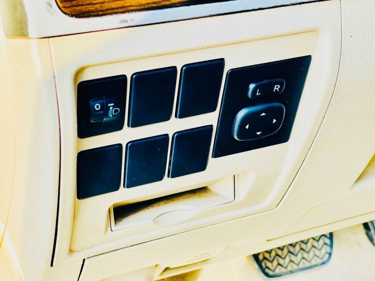 تويوتا لاند كروزر GXR4 3.3L Toyota landcuriser GXR V8 2021 Full option