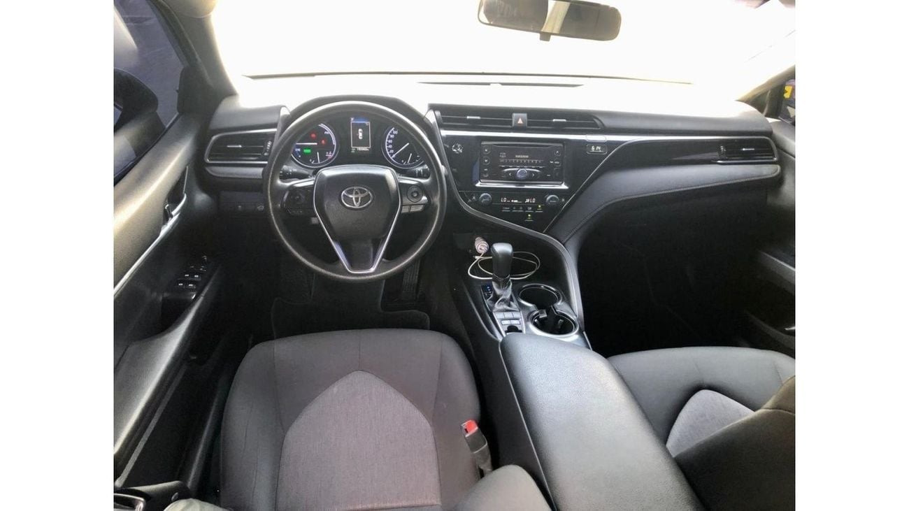 Toyota Camry Camry LE,2020 (Hybrid) 2.5L GCC / accident free