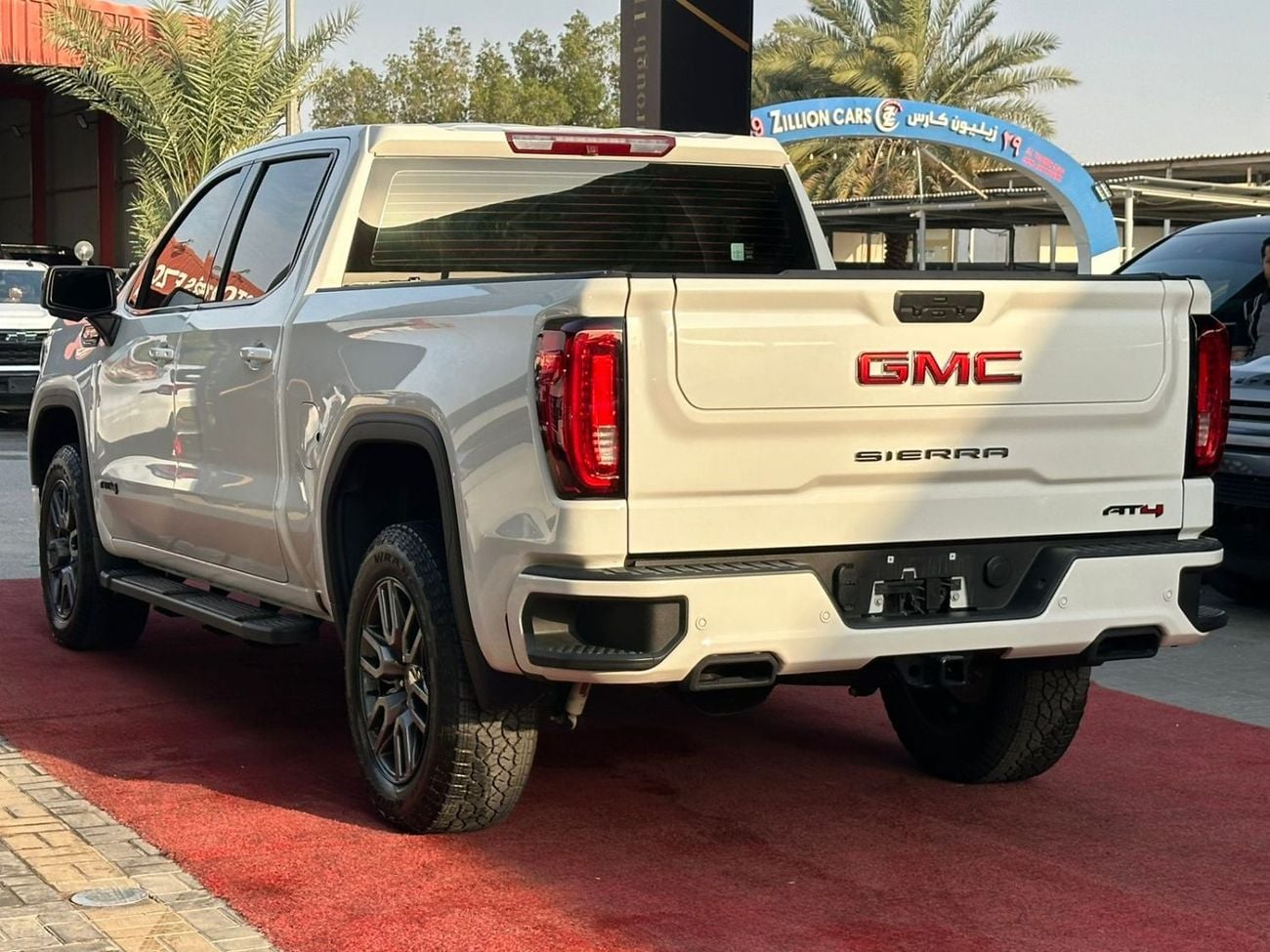 GMC Sierra 6.2L - V8 - 420 hp and 460 lb-ft torque