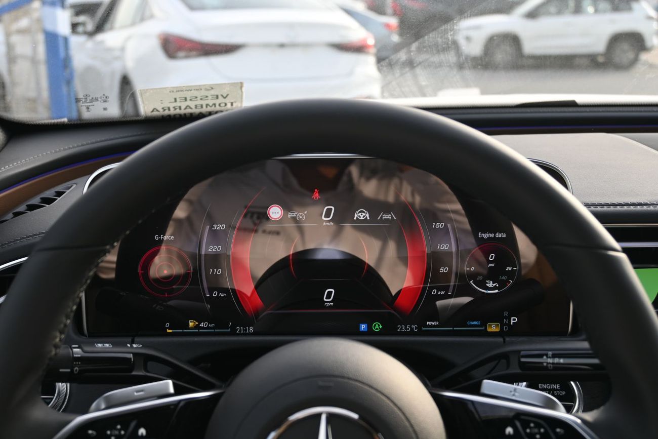 Mercedes-Benz E200 Mercedes-Benz E200 2.0L Turbo + Mild Hybrid Model 2026