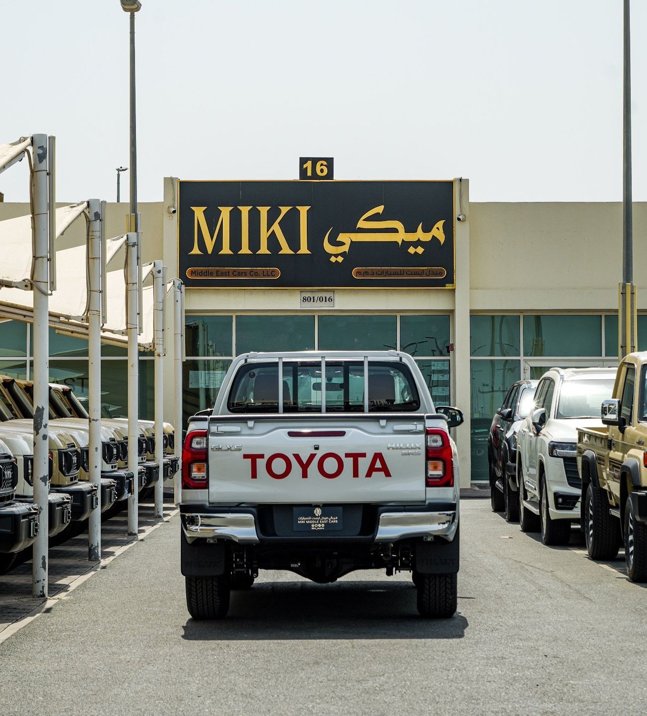 تويوتا هيلوكس Hilux | D\C | 2.7L | V4 | Petrol | A\T | 4X4 | 2025