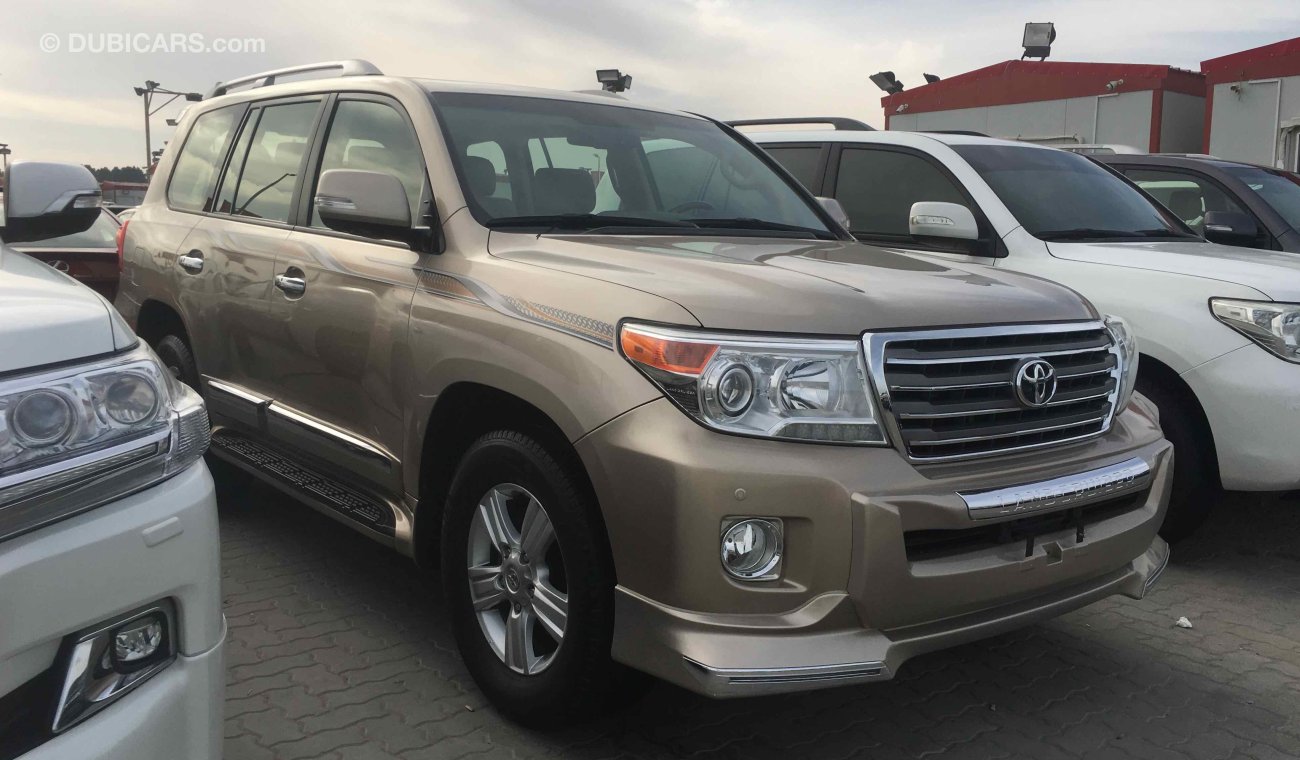 Toyota Land Cruiser 5.7