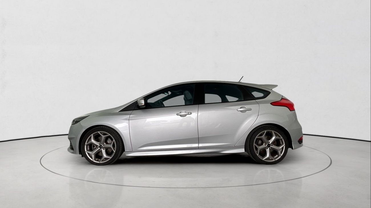 فورد فوكاس ST | upto AED 20,000 Ramadan Discount | شامل الضمان | 0 ﺪﻔﻋﺓ ﺃﻮﻟﻯ