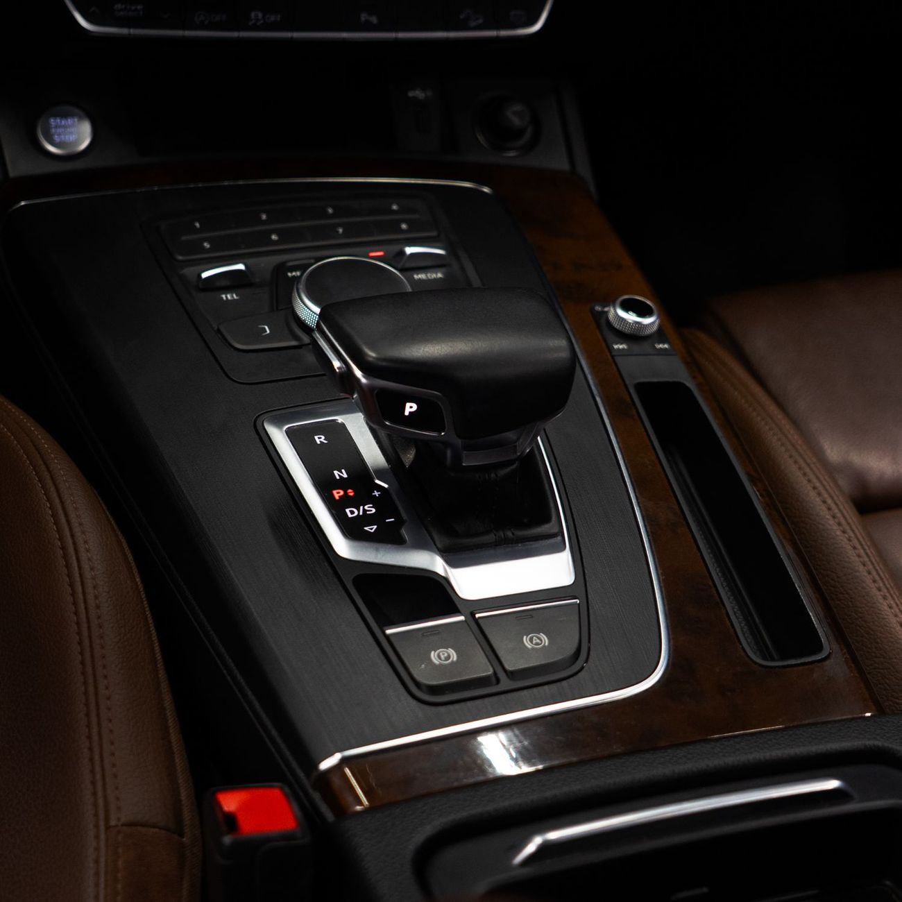 أودي Q5 45 TFSI Quattro 2.0L AED 1,724 pm • 0% Downpayment • Audi Q5 • 1 Year Warranty