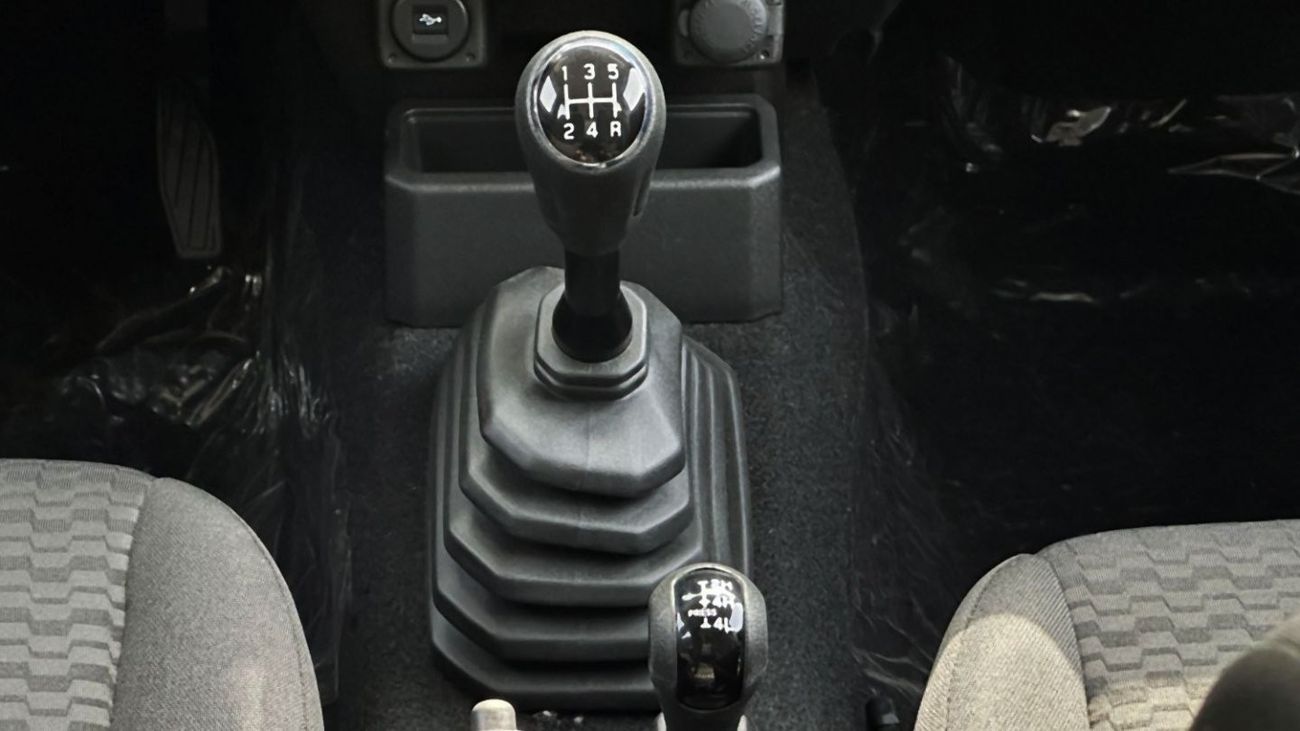 Suzuki Jimny GL 5-Doors | Manual | GCC | For Export