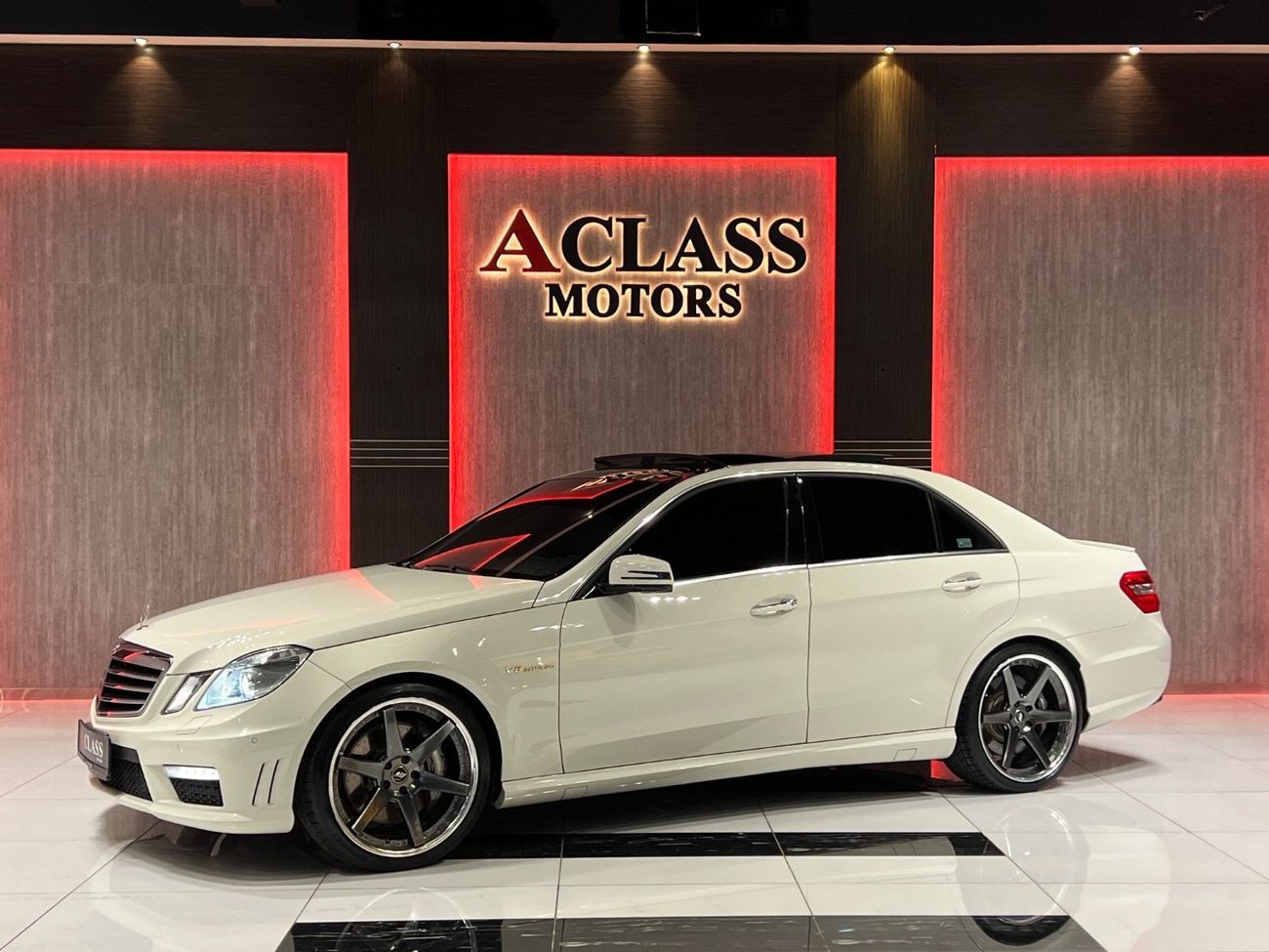 مرسيدس بنز E 63 AMG S 5.5L