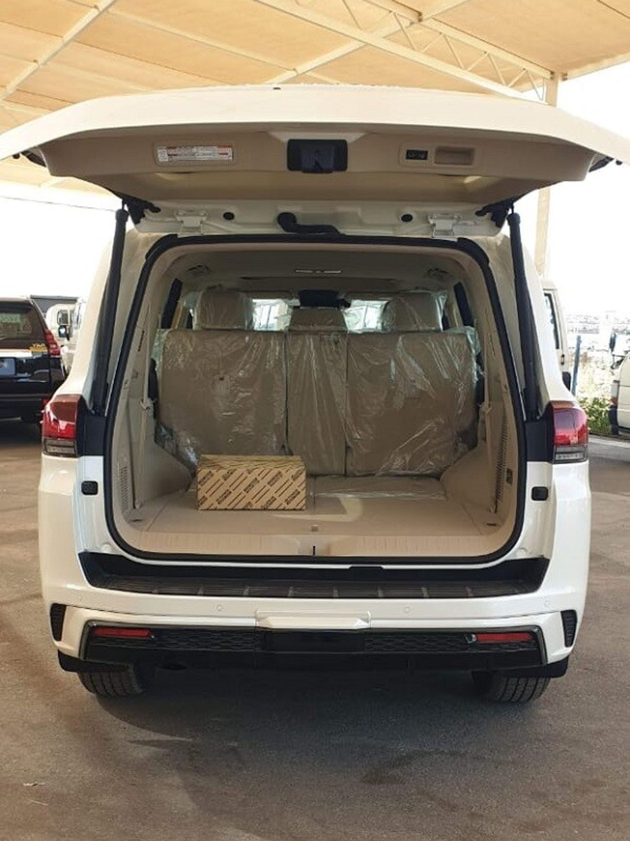 Toyota Land Cruiser LC300 3.5L TT VXR (PETROL)