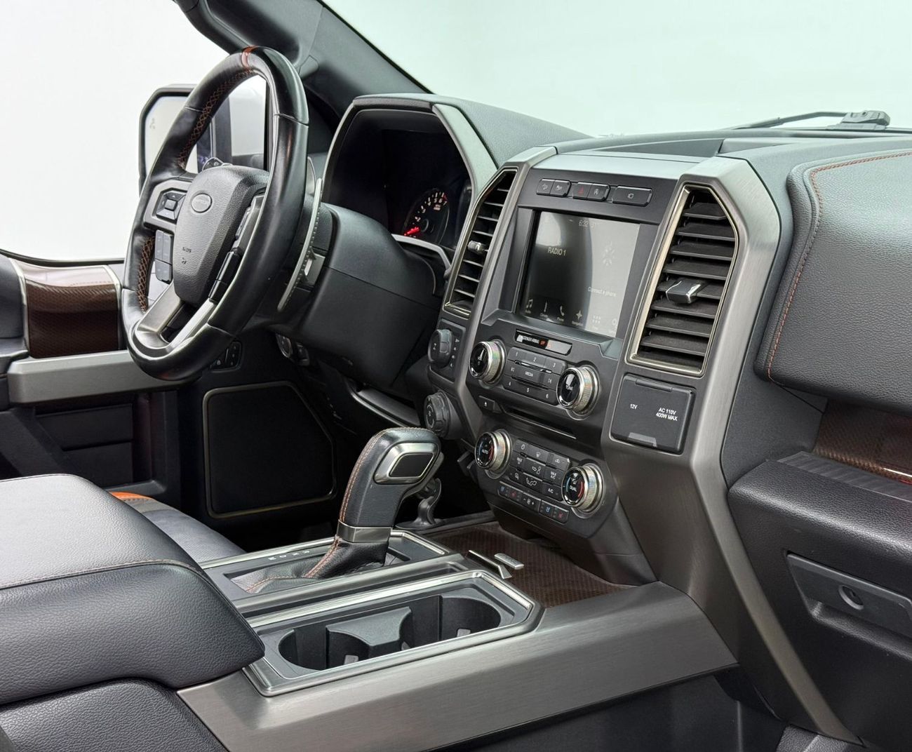 Ford F 150 Raptor 2017 Ford F-150 Raptor, Service History, Excellent Condition, GCC