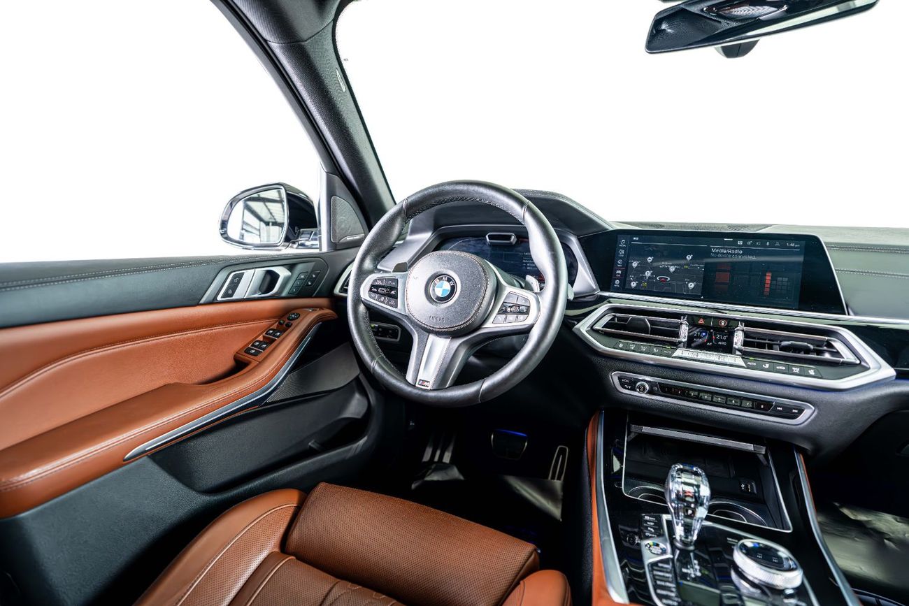 BMW X5 M50i 4.4L Service History- Exclusive colour -M Sport Package