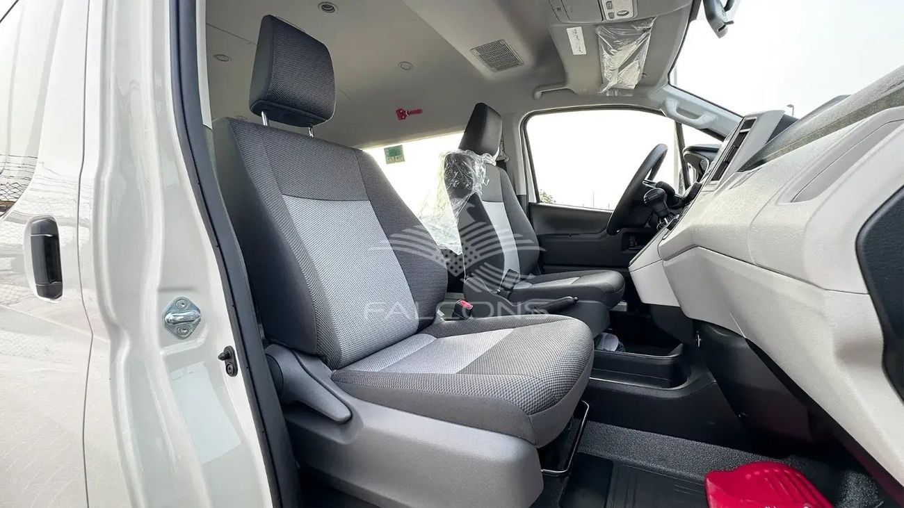Toyota Hiace GL Toyota/HIACE P/HGG22 3.5L 6 Cylinders 13 seater 6AT
