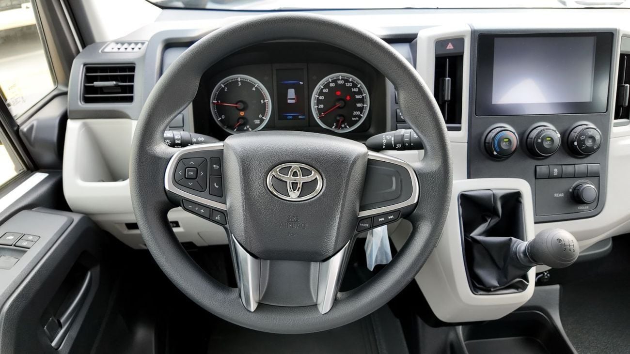 تويوتا هاياس TOYOTA HIACE HIGH ROOF 2.8L DIESEL M/T WHITE 2026