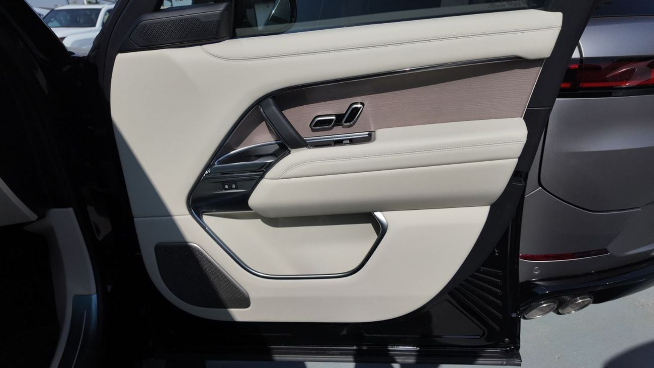 لاند روفر رينج روفر RANGE ROVER AUTOBIOGRAPHY P530