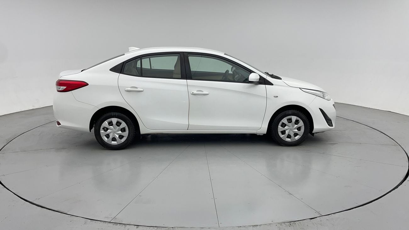 تويوتا يارس SE 1.5 | بدون دفعة مقدمة | اختبار قيادة مجاني للمنزل