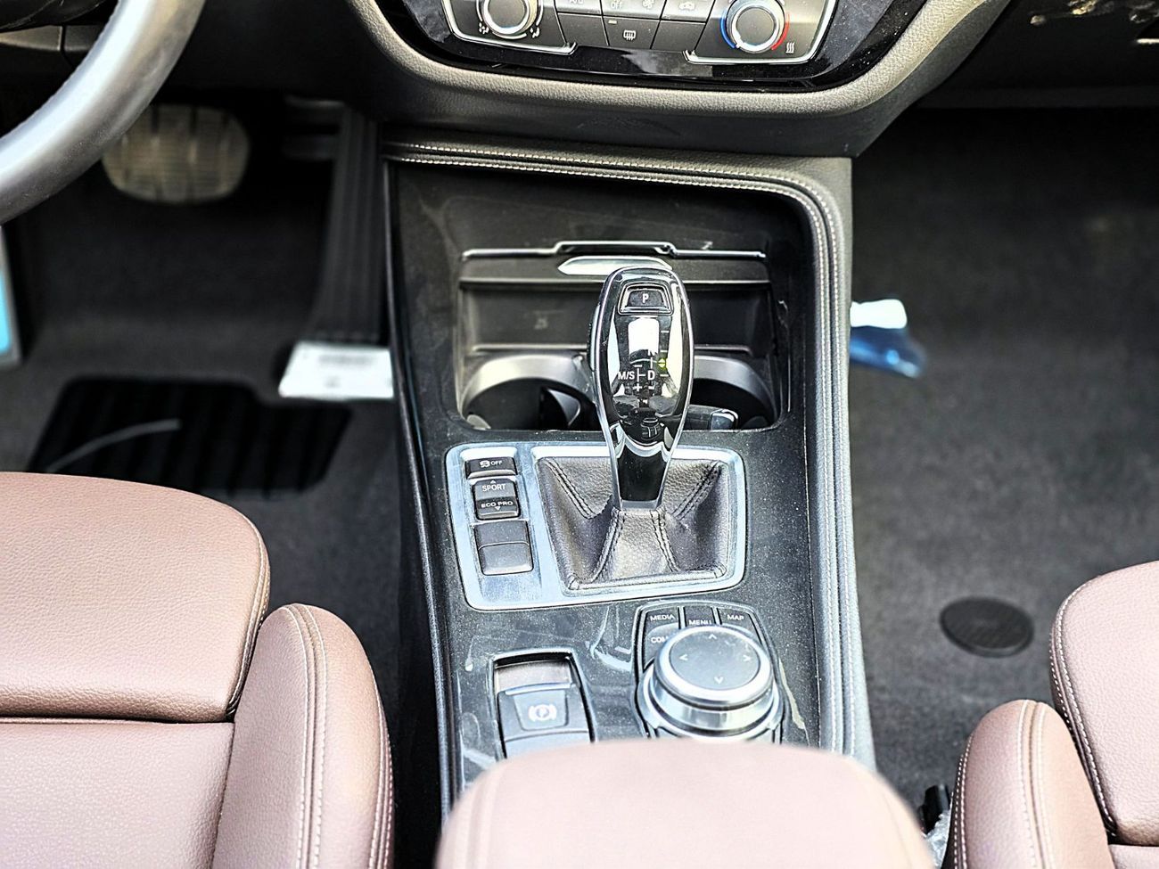 BMW 120i BMW M SPORT 1.5L A/T 2023 Model White Color