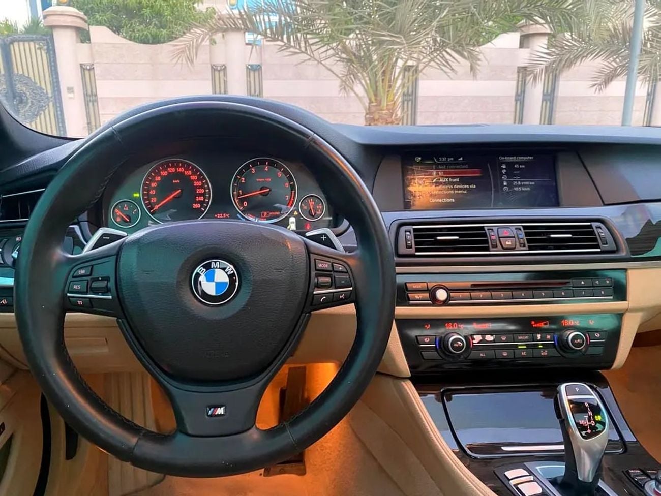 بي أم دبليو 530i 530i ||FULL OPTION || 6 cylinder|| accident free|| original paint ||GCC SPECS