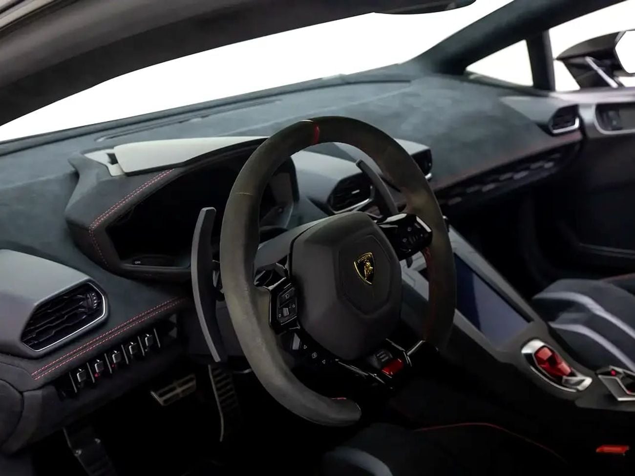 Lamborghini Huracan STO | GCC Spec | Under Dealer Warranty and Full Service History