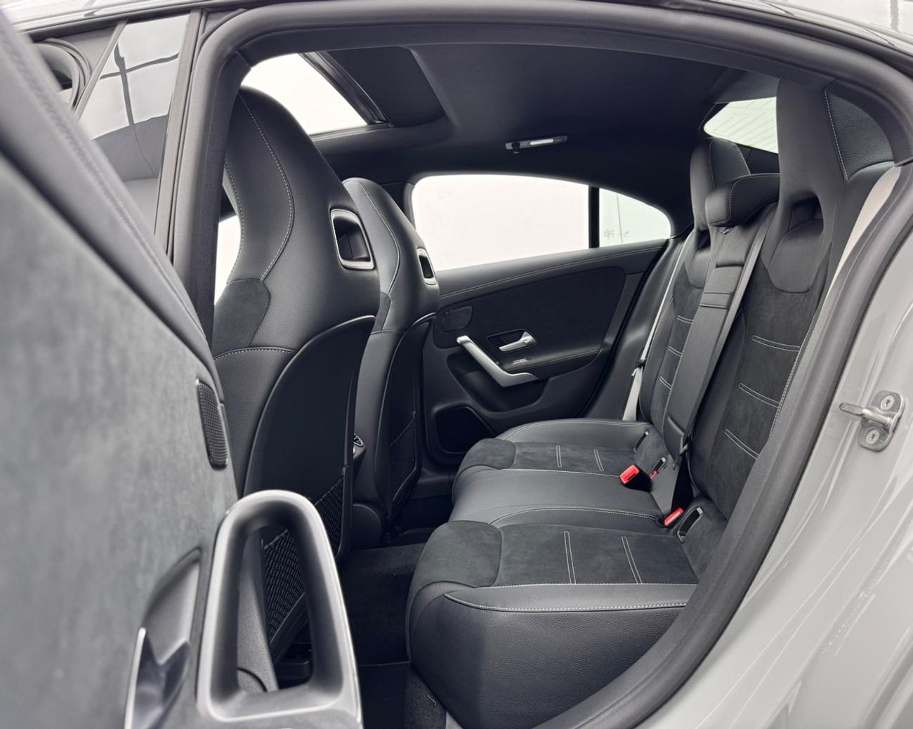 مرسيدس بنز CLA 200 2026 Mercedes-Benz CLA 200 AMG Night Package, 2030 Mercedes Warranty, GCC