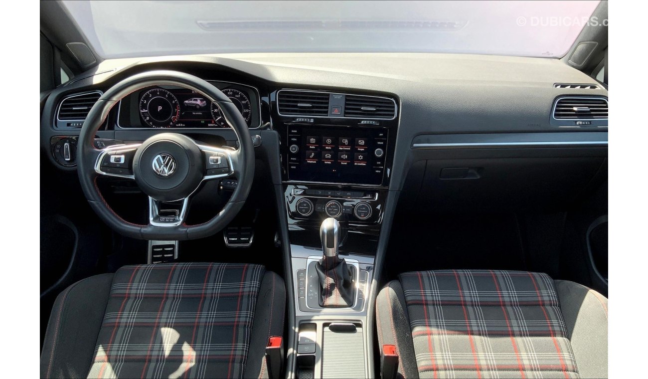 فولكس واجن جولف GTI P2 (Fabric Seats)