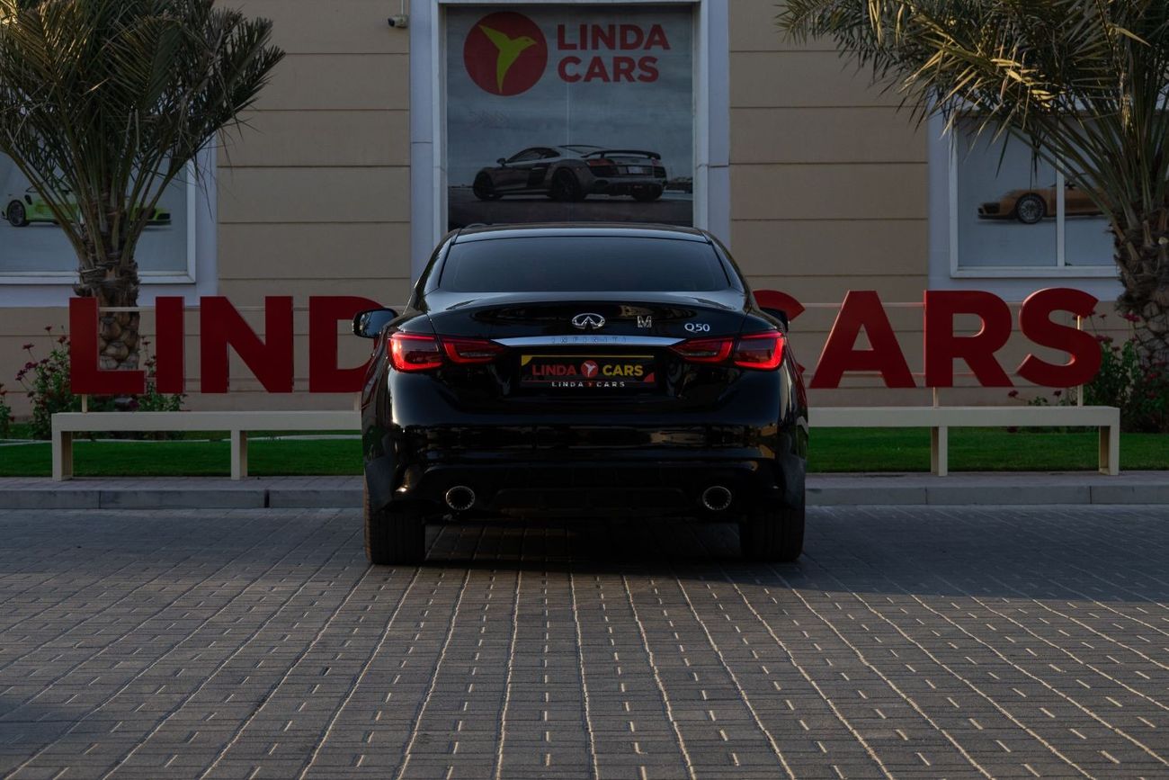 Infiniti Q50 Luxe V37