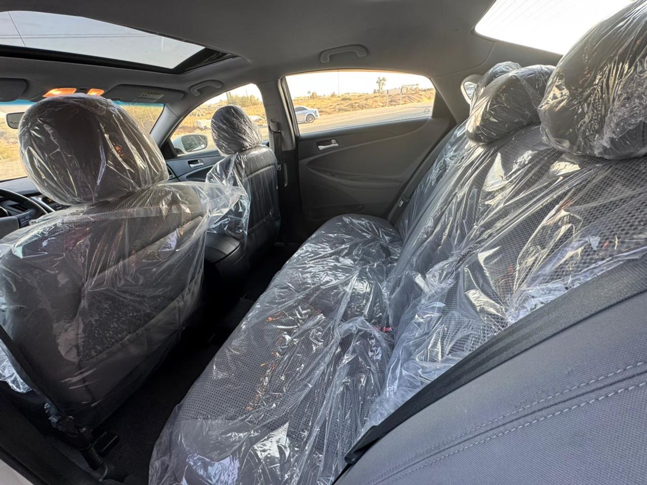 هيونداي سوناتا GLS Top / محرك V4 سعة 2.4 لتر / فتحة سقف / مقاعد كهربائية / نظيفة للغاية / بحالة ممتازة