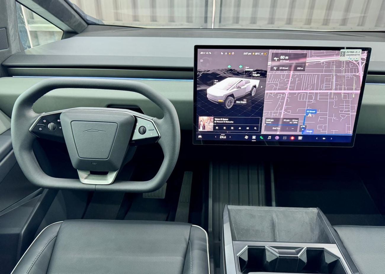 تسلا سايبرتراك Tesla Cybertruck All wheel drive,GCC,600Hp,Excellent,Low kms