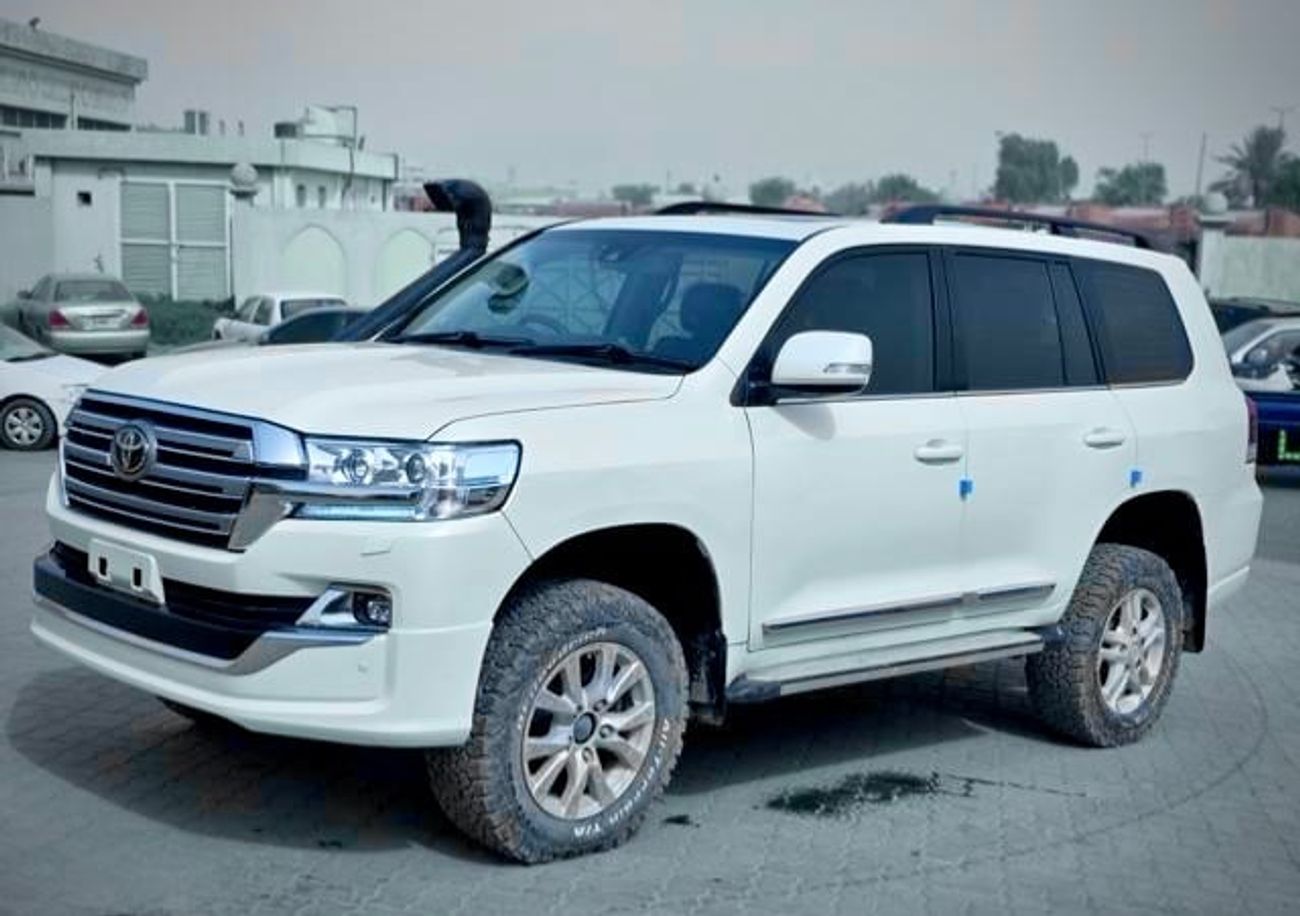 تويوتا لاند كروزر 2017 Model ZX RHD Diesel Engine Full Option Very clean and perfect condition