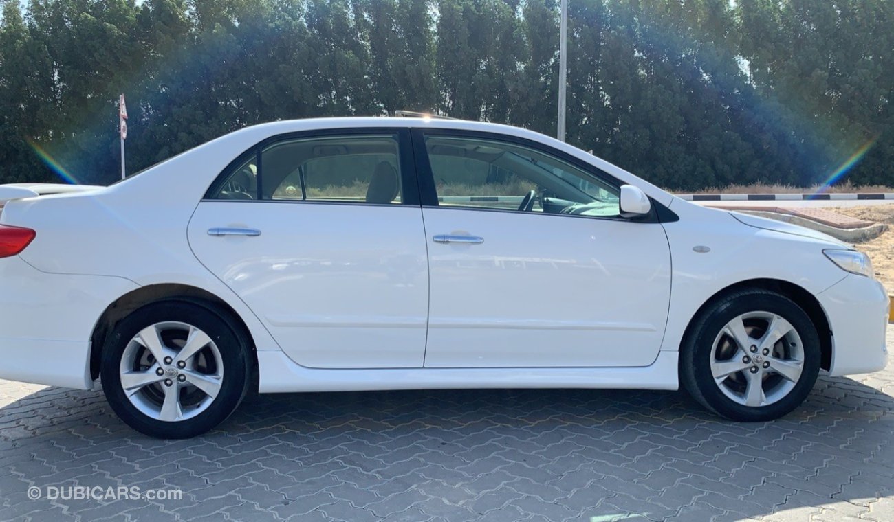Toyota Corolla 2013 1.8 With SunRoof Ref#143