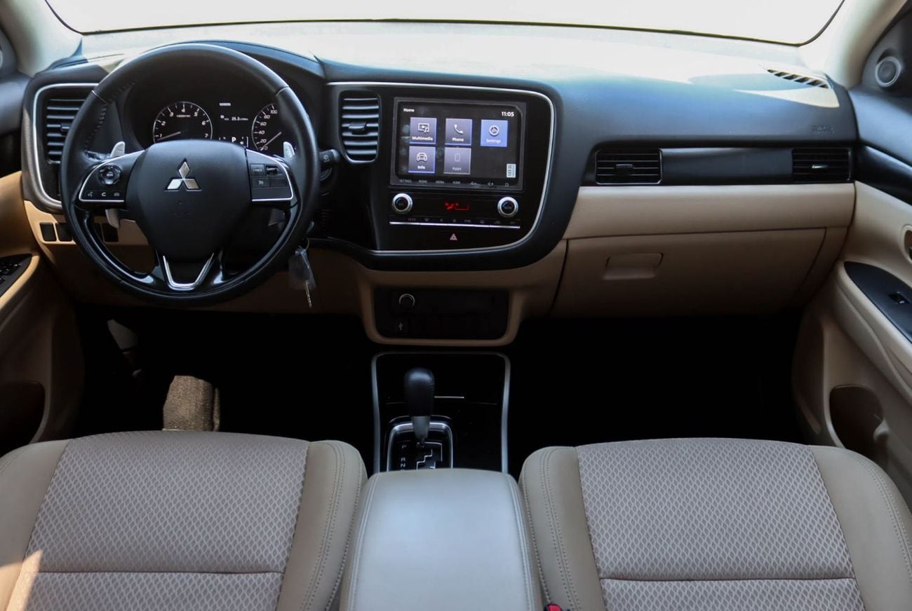 Mitsubishi Outlander GLX Mitsubishi Outlander | 2.5 L | 2022 | GCC | Accident-Free |  In Excellent Condition | 958 P.M