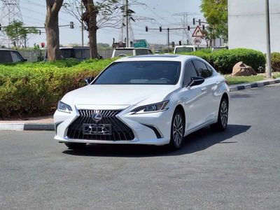 Lexus ES300h Hybrid 2.5L (204 HP)