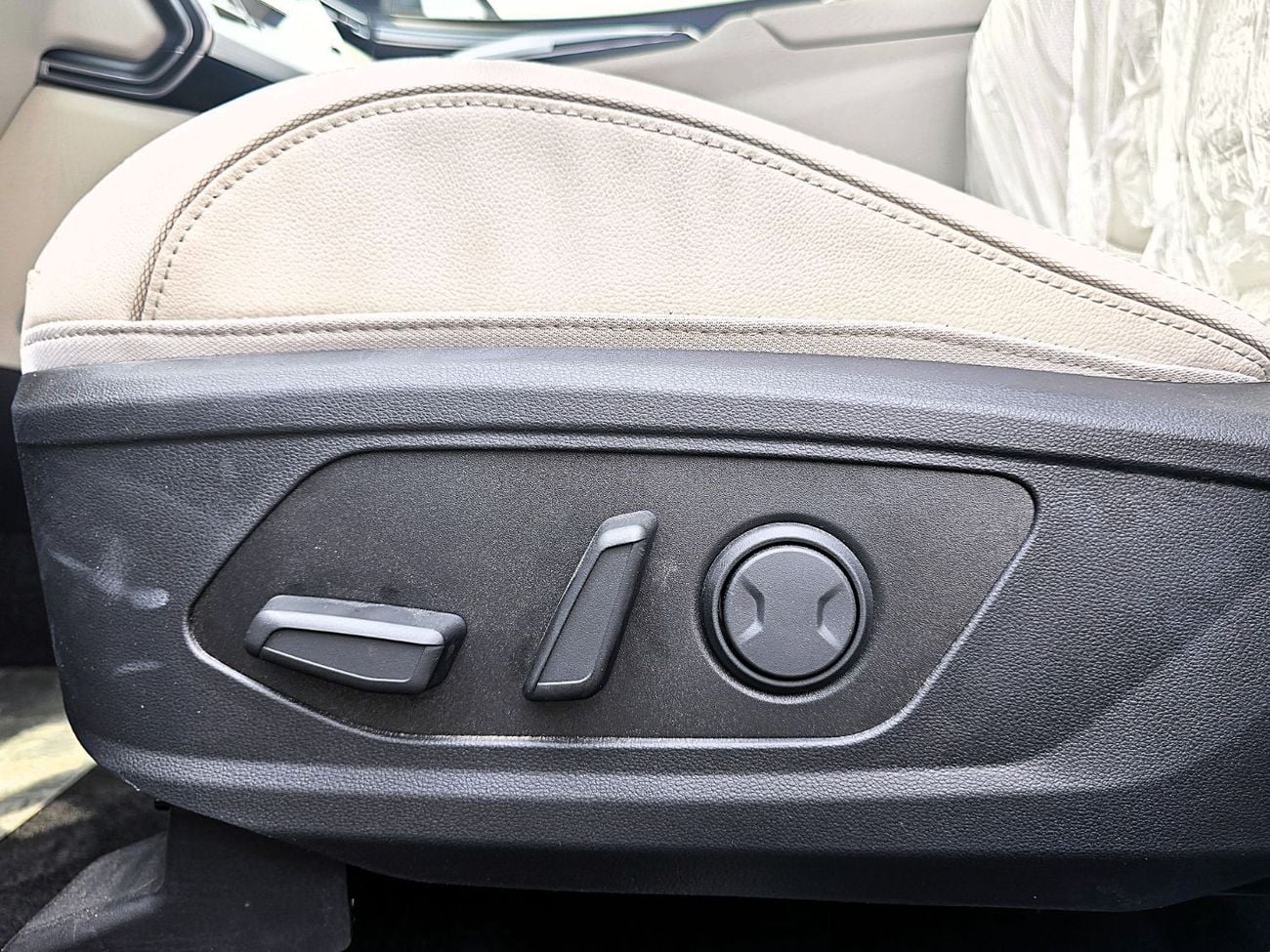 Hyundai Tucson COMFORT PLUS Hyundai Tucson  1.6T A/T FWD SUV White Color 2024 Model
