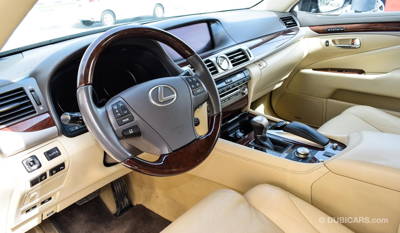 Lexus LS460