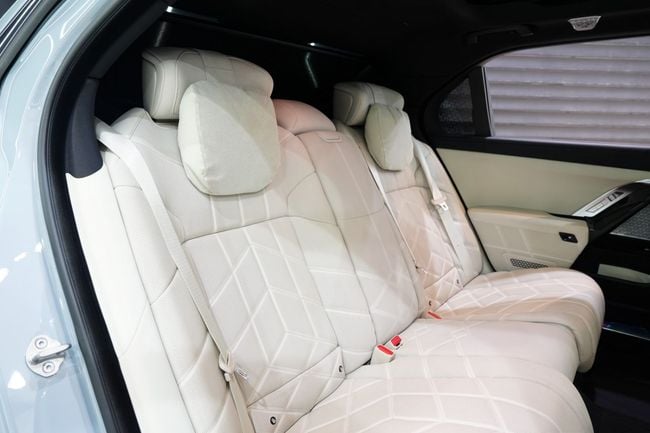 BMW 740i M SPORT, миниатюра 29