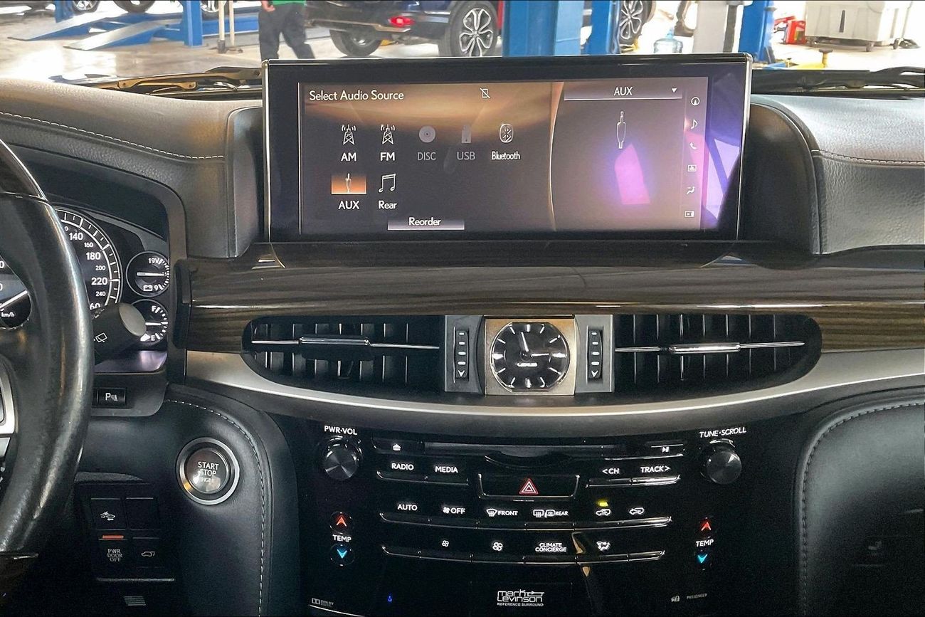 Lexus LX 570 Platinum 5.7L Platinum | Guaranteed Warranty | 0 Down Payment