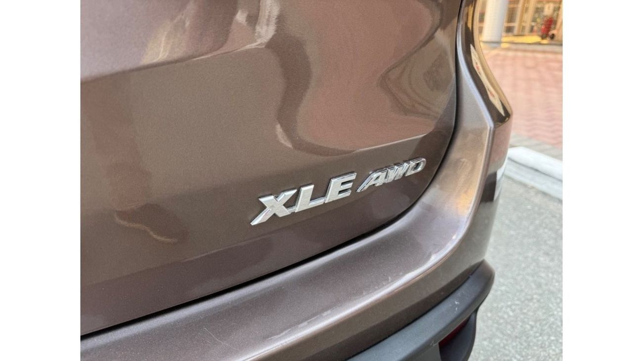 Toyota Highlander 2019 XLE LIMITED AWD SUNROOF 2 KEYS USA IMPORTED