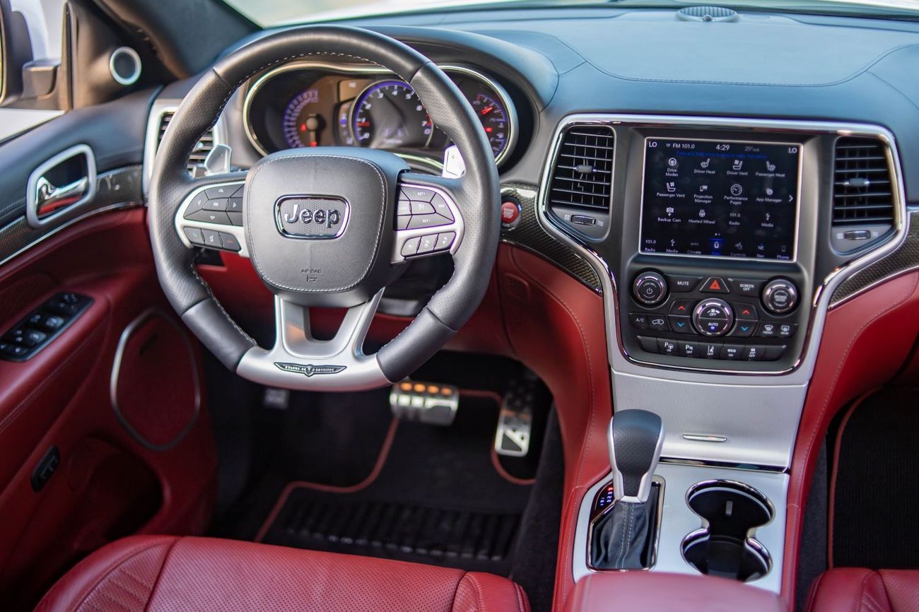 جيب جراند شيروكي Trackhawk 6.2L