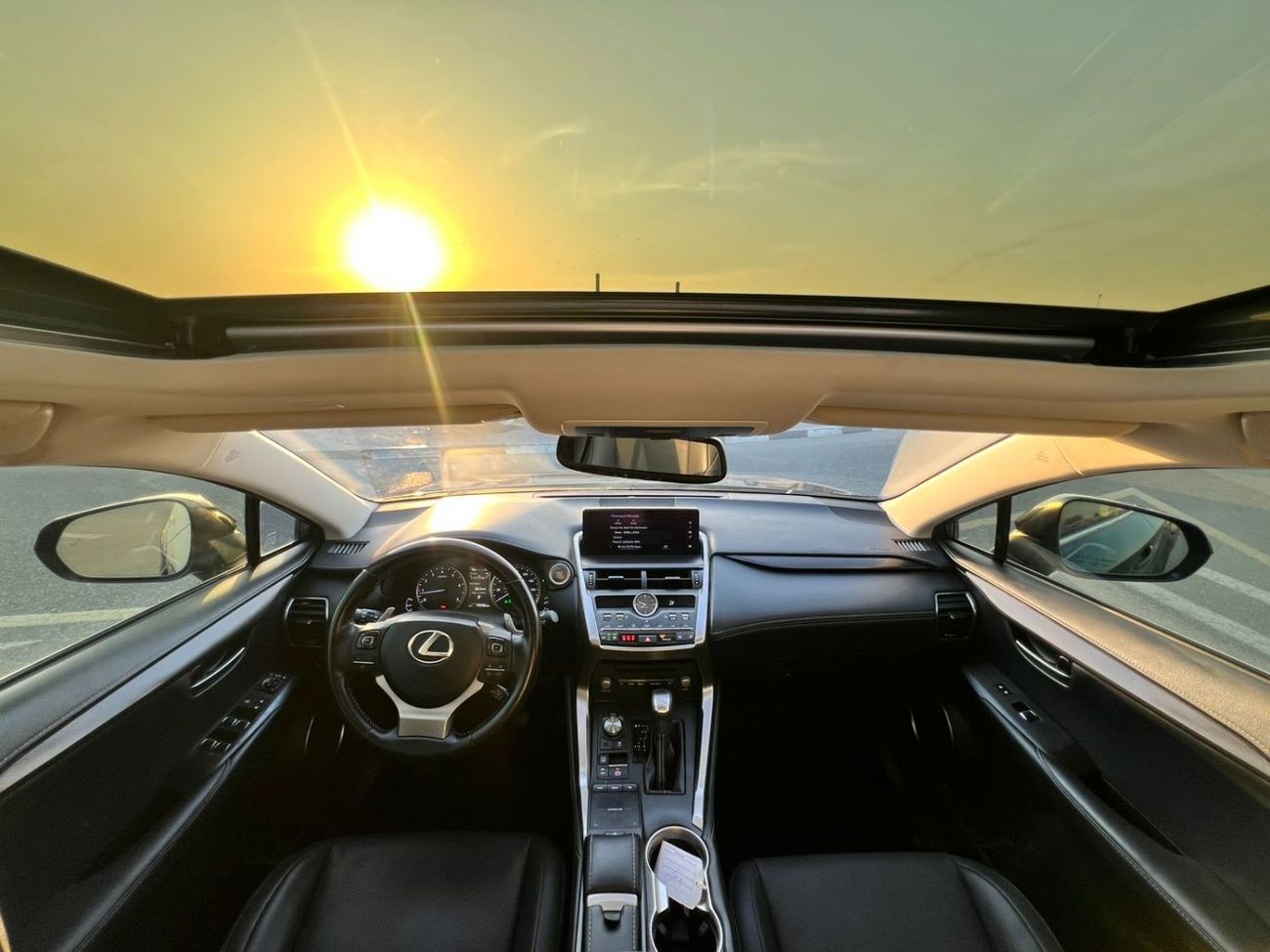 Lexus NX300 2020 Lexus NX300T Turbo Full Option Sewell Edition - 2.0L V4 - AWD 4x4 - 360* 5 CAM - Radar & Sensor