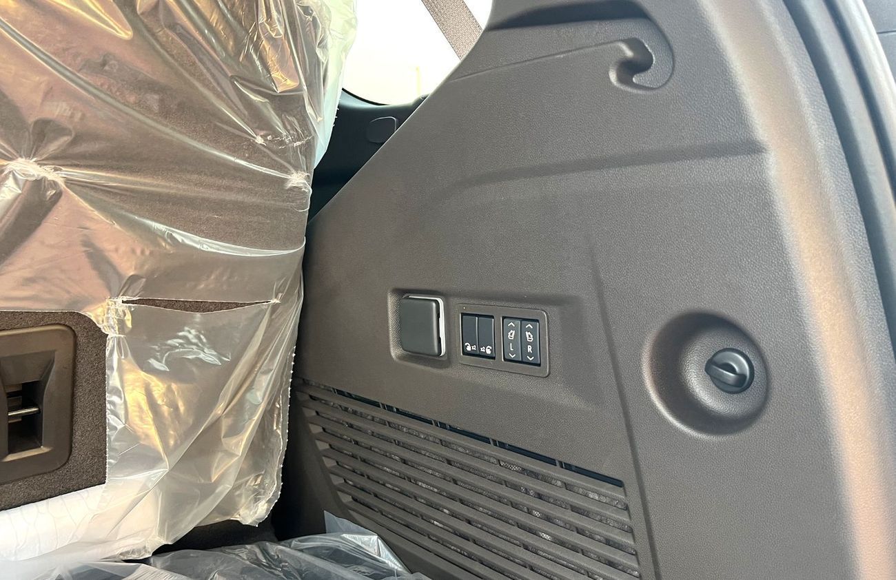 Chevrolet Tahoe Z71 2025 2.7 | V4 (Export Only)