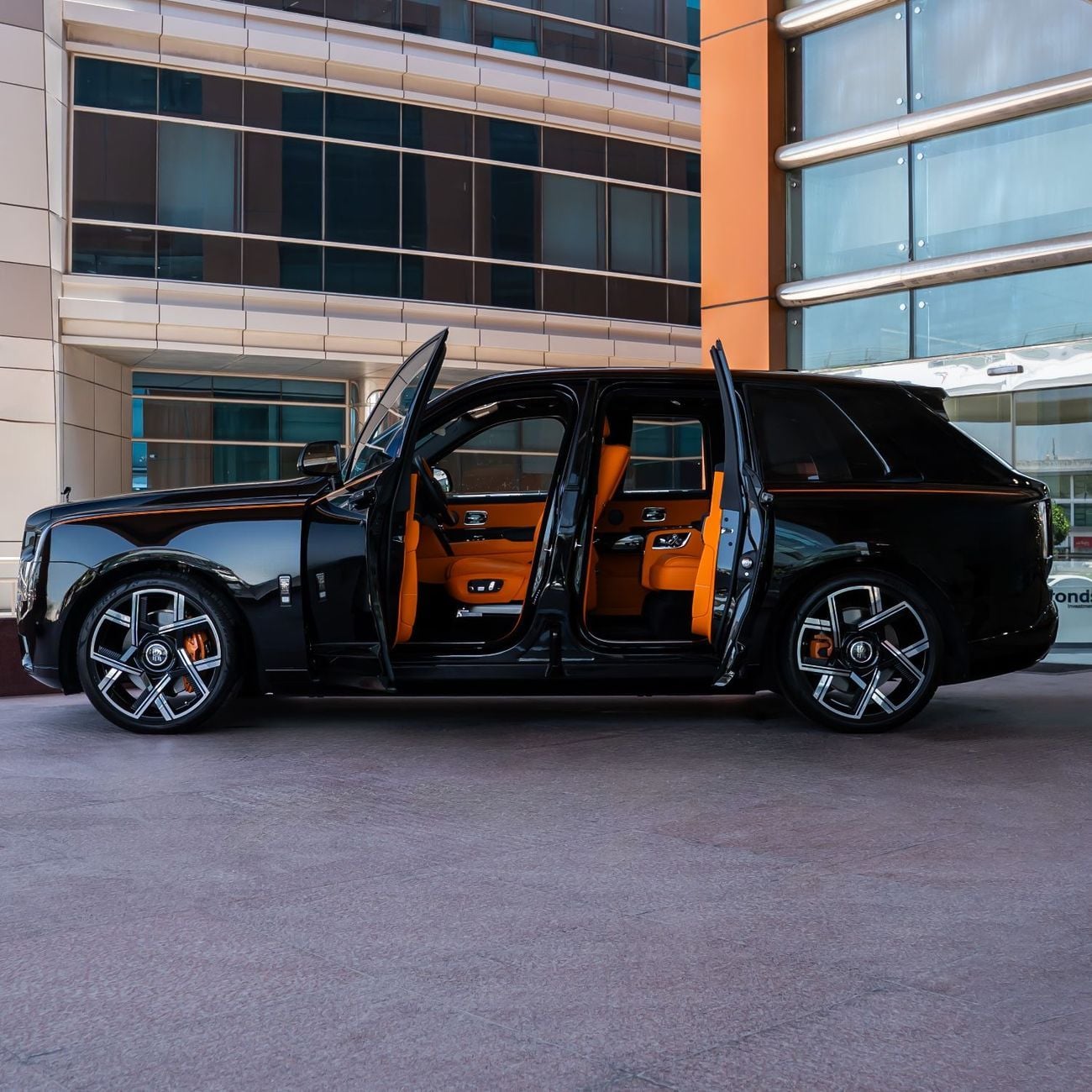 Rolls Royce Cullinan BLACK BADGE