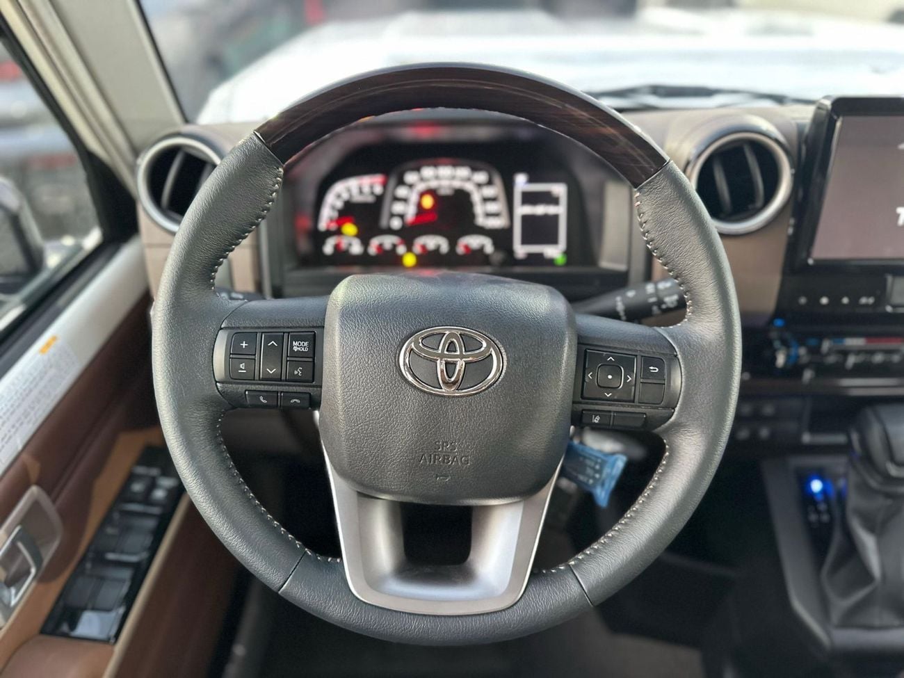 Toyota Land Cruiser 70 LX 2.8L  LX 2.8L