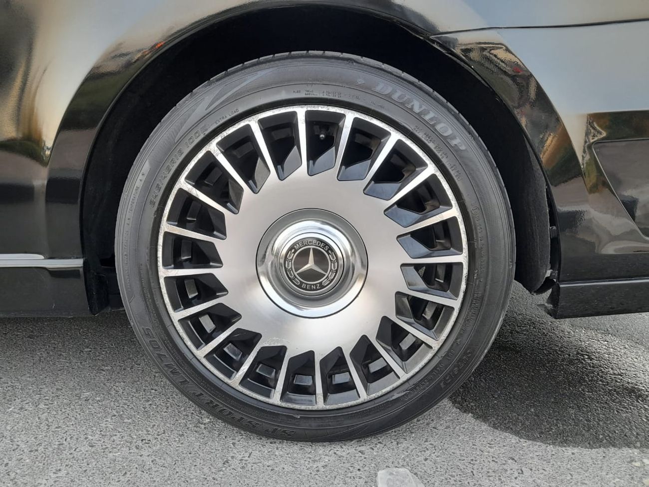 Mercedes-Benz V 250 Vip interior original car low kms personal use from new