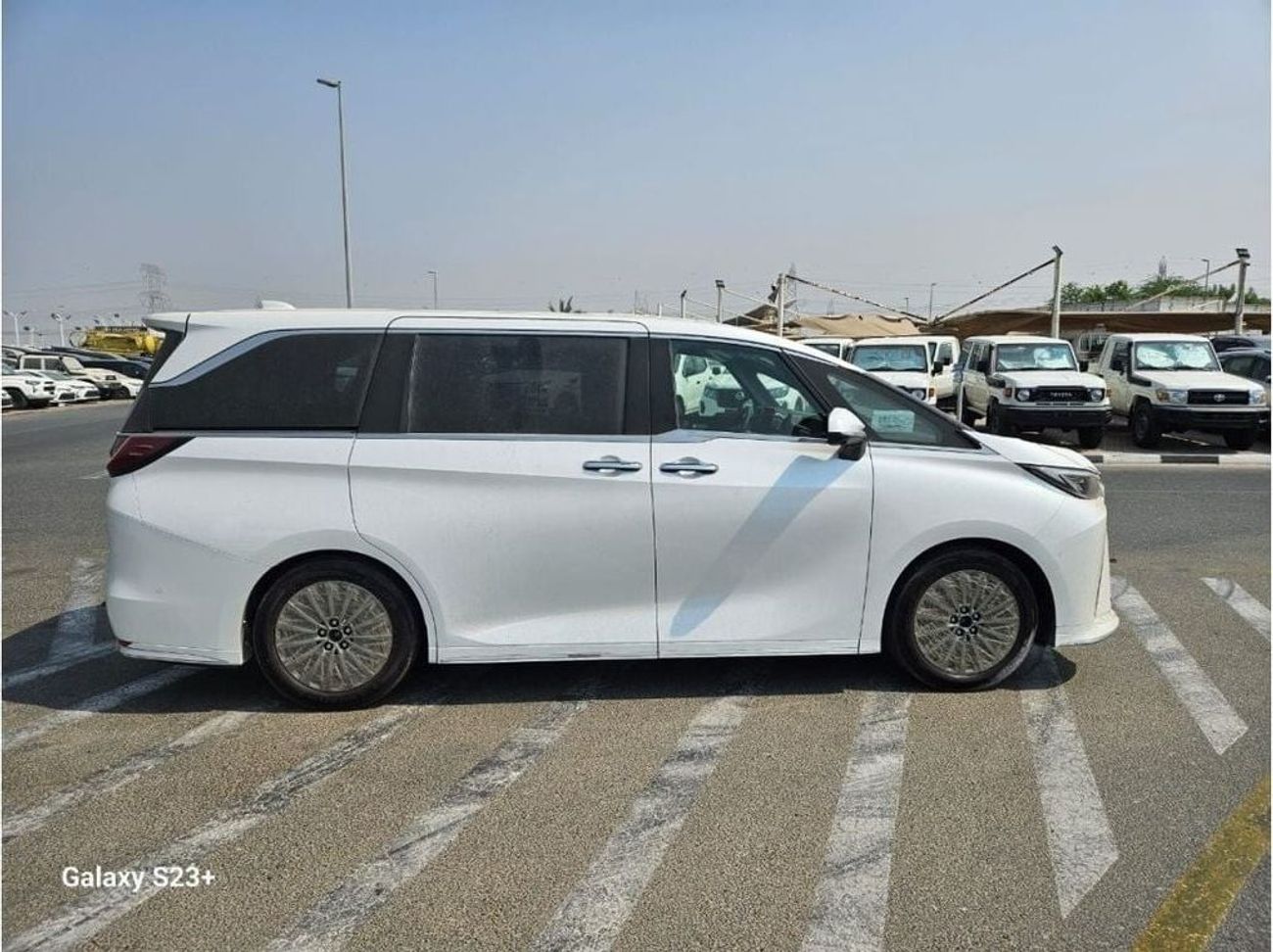 Lexus LM 350h LEXUS LM350H VIP 2024 2.5L AWD