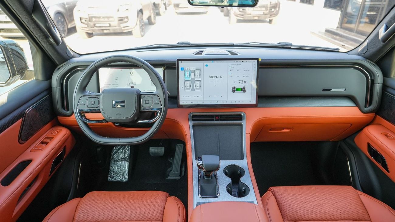 روكس 01 VIP 6 Seaters With Kitchen White 2025MY Export Price