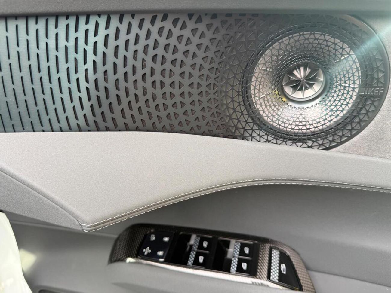 لوتس إيميا 600 102kWh GT Auto 4WD 5dr (Dual Motor) (EXPRT ONLY) RIGHT HAND DRIVE