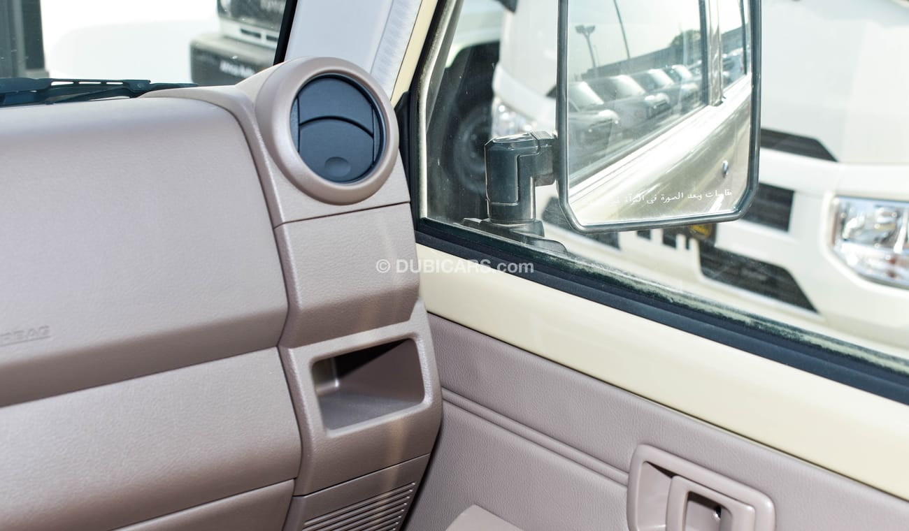 Toyota Land Cruiser Pick Up LC79 DC 4.5L V8 MT YM 2023